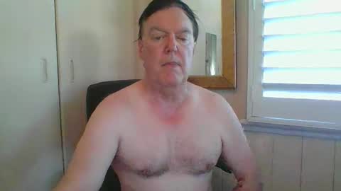 Snapshot of astute008 chatting on December 5, 2025, 6:22 am astute008 online show from December 5, 2025, 6:22 am