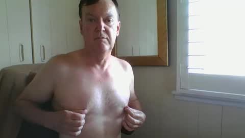 Snapshot of astute008 chatting on February 20, 2026, 12:07 am astute008 online show from February 20, 2026, 12:07 am