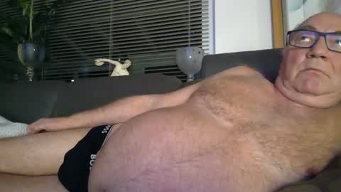 asusandy online show from January 7, 2025, 9:57 pm