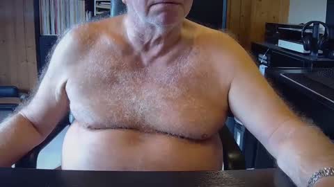 asusandy online show from September 26, 2025, 12:42 pm