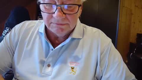 asusandy online show from October 14, 2025, 3:02 pm