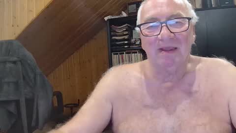 Snapshot of asusandy chatting on May 15, 2026, 11:34 pm asusandy online show from May 15, 2026, 11:34 pm
