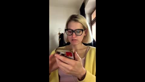 Snapshot of asya_new chatting on October 25, 2025, 10:12 am asya_new online show from October 25, 2025, 10:12 am