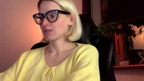 Snapshot of asya_new chatting on November 8, 2025, 9:13 pm asya_new online show from November 8, 2025, 9:13 pm