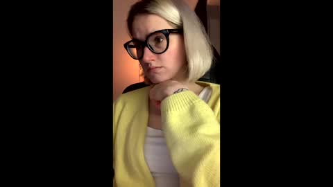 Snapshot of asya_new chatting on November 15, 2025, 9:32 pm asya_new online show from November 15, 2025, 9:32 pm