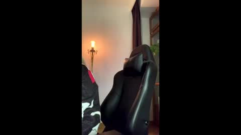 Snapshot of asya_new chatting on November 16, 2025, 4:01 pm asya_new online show from November 16, 2025, 4:01 pm