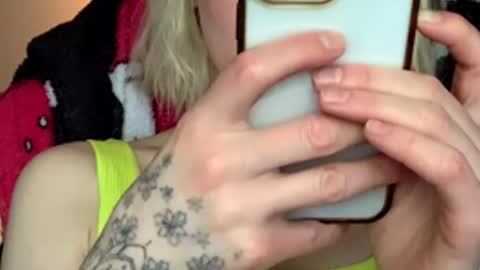 Snapshot of asya_new chatting on November 27, 2025, 1:35 pm asya_new online show from November 27, 2025, 1:35 pm