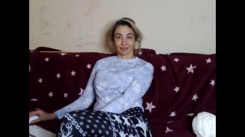 Snapshot of asyalu chatting on January 19, 2025, 9:22 am AsyaLu online show from January 19, 2025, 9:22 am