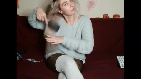 Snapshot of asyalu chatting on November 7, 2025, 3:01 pm AsyaLu online show from November 7, 2025, 3:01 pm