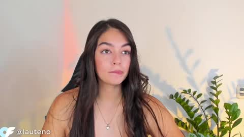 Snapshot of atena676 chatting on December 10, 2024, 4:56 am atena676 online show from December 10, 2024, 4:56 am