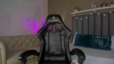 Atenea online show from April 5, 2026, 12:35 pm