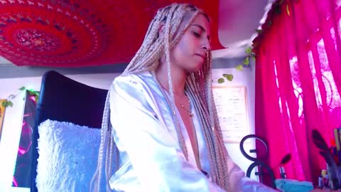 Atenea online show from October 28, 2025, 1:14 pm