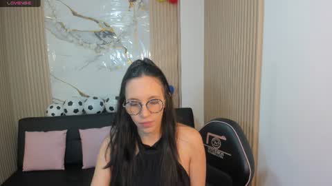 Snapshot of athenaa_tay chatting on July 1, 2026, 3:19 am Atenea online show from July 1, 2026, 3:19 am