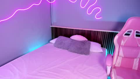 athenea__fox online show from May 8, 2026, 11:59 am