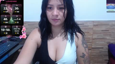 Snapshot of athenea_russo4 chatting on January 25, 2025, 1:32 am BELA online show from January 25, 2025, 1:32 am