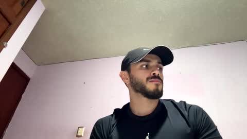 Snapshot of athlete_boy22 chatting on November 29, 2025, 9:45 am Atlas online show from November 29, 2025, 9:45 am