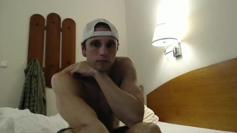 tommycb55555 online show from October 12, 2025, 8:08 pm