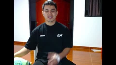 Snapshot of athleticboy2026 chatting on November 27, 2025, 10:23 pm Robin online show from November 27, 2025, 10:23 pm