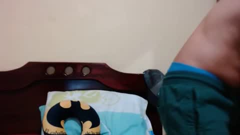 Snapshot of athleticboy2026 chatting on January 12, 2026, 5:07 pm Robin online show from January 12, 2026, 5:07 pm