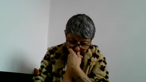 Snapshot of atikaarea chatting on December 23, 2024, 10:53 am atikaarea online show from December 23, 2024, 10:53 am