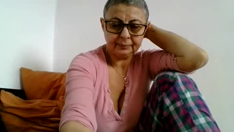 Snapshot of atikaarea chatting on January 13, 2025, 11:41 am atikaarea online show from January 13, 2025, 11:41 am