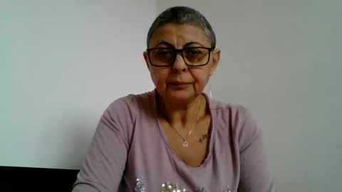 Snapshot of atikaarea chatting on January 21, 2025, 9:35 am atikaarea online show from January 21, 2025, 9:35 am