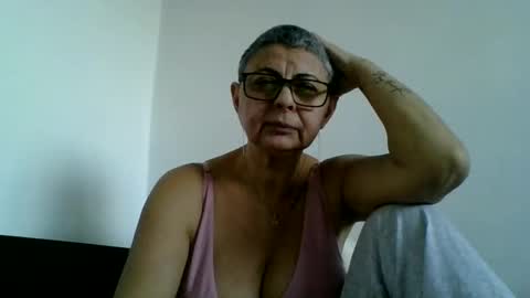 Snapshot of atikaarea chatting on January 28, 2025, 2:42 pm atikaarea online show from January 28, 2025, 2:42 pm