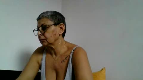 Snapshot of atikaarea chatting on February 6, 2025, 10:59 am atikaarea online show from February 6, 2025, 10:59 am