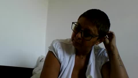 Snapshot of atikaarea chatting on September 28, 2025, 11:26 am atikaarea online show from September 28, 2025, 11:26 am