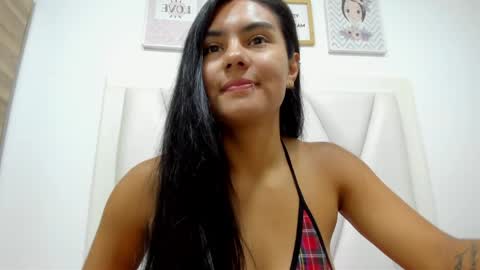 Snapshot of atilana_diaz chatting on May 15, 2026, 4:14 pm Atilana Diaz online show from May 15, 2026, 4:14 pm