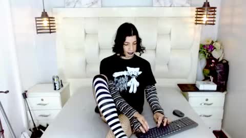 Snapshot of atley_dolly_ chatting on March 18, 2026, 11:30 pm ATLEY online show from March 18, 2026, 11:30 pm
