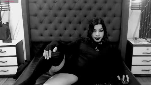 Snapshot of atley_dolly_ chatting on April 8, 2026, 10:32 pm ATLEY online show from April 8, 2026, 10:32 pm