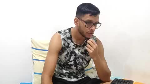 Snapshot of atorres21 chatting on December 29, 2024, 3:33 am Torres online show from December 29, 2024, 3:33 am