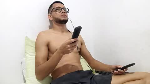 Snapshot of atorres21 chatting on October 5, 2025, 2:54 am Torres online show from October 5, 2025, 2:54 am