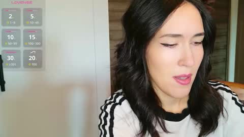 audradeer online show from November 4, 2025, 1:43 pm