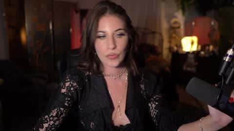 Snapshot of audrey_ chatting on September 22, 2025, 3:41 am Audrey online show from September 22, 2025, 3:41 am