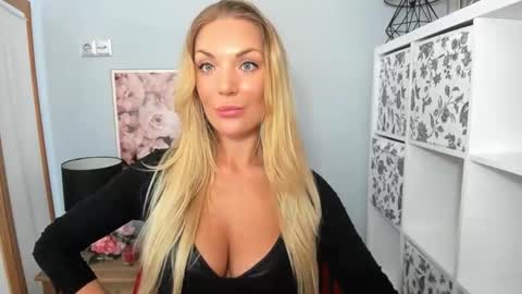 AulloraSensual online show from January 19, 2025, 9:11 am