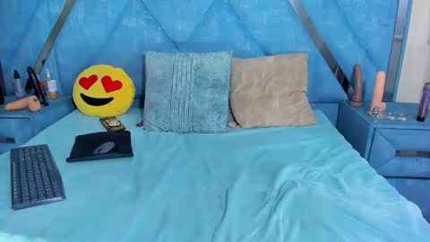 Snapshot of aura_love69 chatting on February 28, 2026, 7:09 am Monii Yi online show from February 28, 2026, 7:09 am