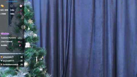 Snapshot of auraclark chatting on December 24, 2024, 7:33 pm auraclark online show from December 24, 2024, 7:33 pm