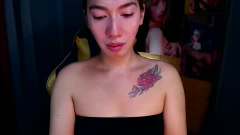 Snapshot of aurakharisma_xx chatting on October 25, 2025, 5:26 am Miss awra online show from October 25, 2025, 5:26 am