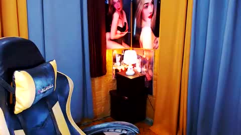 Snapshot of aurakharisma_xx chatting on June 11, 2026, 5:38 am Miss awra online show from June 11, 2026, 5:38 am