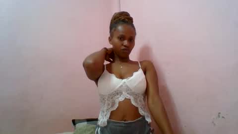 Snapshot of aurelia107 chatting on June 6, 2026, 8:57 pm aurelia107 online show from June 6, 2026, 8:57 pm