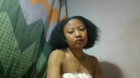 Snapshot of aurelie08 chatting on June 19, 2026, 1:21 am aurelie08 online show from June 19, 2026, 1:21 am
