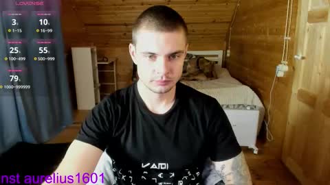 Snapshot of aurelius_x1 chatting on November 4, 2025, 5:45 pm Maks online show from November 4, 2025, 5:45 pm