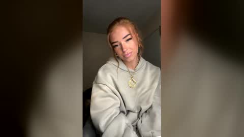 Snapshot of auriamist chatting on February 11, 2026, 4:50 am auriamist online show from February 11, 2026, 4:50 am