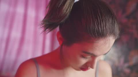 Snapshot of auromora chatting on December 19, 2024, 7:51 am Nayeon online show from December 19, 2024, 7:51 am