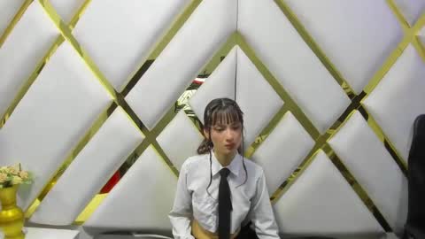 Snapshot of aurora18palmer chatting on February 15, 2025, 12:37 am aurora online show from February 15, 2025, 12:37 am