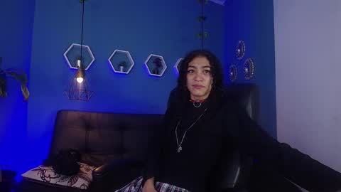 Snapshot of aurora_ath chatting on December 18, 2025, 3:01 am Aurora ath online show from December 18, 2025, 3:01 am