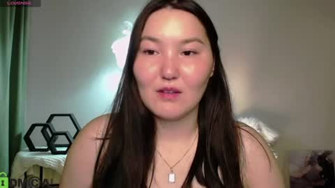 Snapshot of aurora_briggs chatting on July 9, 2026, 11:58 am Camila online show from July 9, 2026, 11:58 am