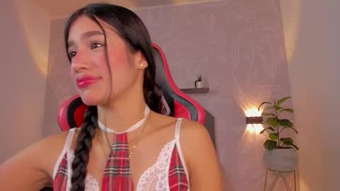 Snapshot of aurora_cass chatting on December 16, 2025, 3:11 am A U R O R A online show from December 16, 2025, 3:11 am